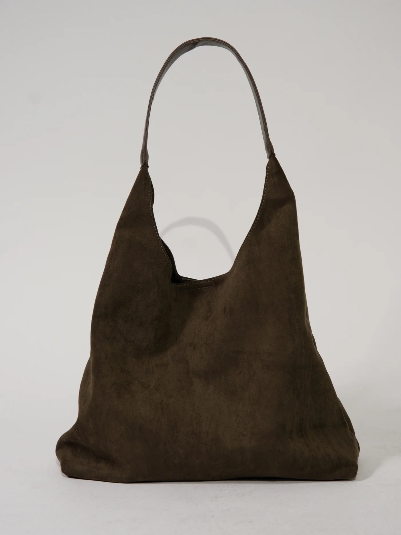 RetroSoft Suede Shoulder Bag – stijlvolle schoudertas van vegan suède met bijpassende clutch. 