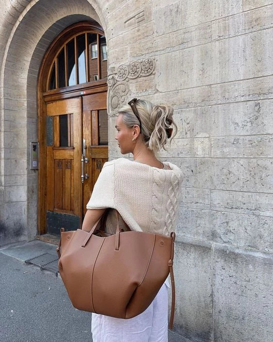 Taviana Set | Grote Damestas met Bijpassende Clutch van Vegan Leer