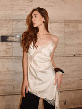 Veloura | Satin-Slipkleid mit Spitze & asymmetrischem Saum