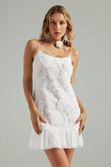 witte bloemenjurk met luxe details