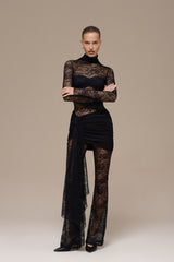 Maeriva Lace Jumpsuit | Zwarte kanten jumpsuit met hoge hals & drapage