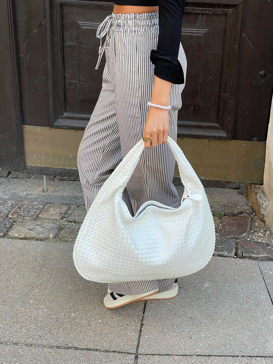 WovenCharm | Shoulder Bag with Braided Design &amp; Luxurious Look