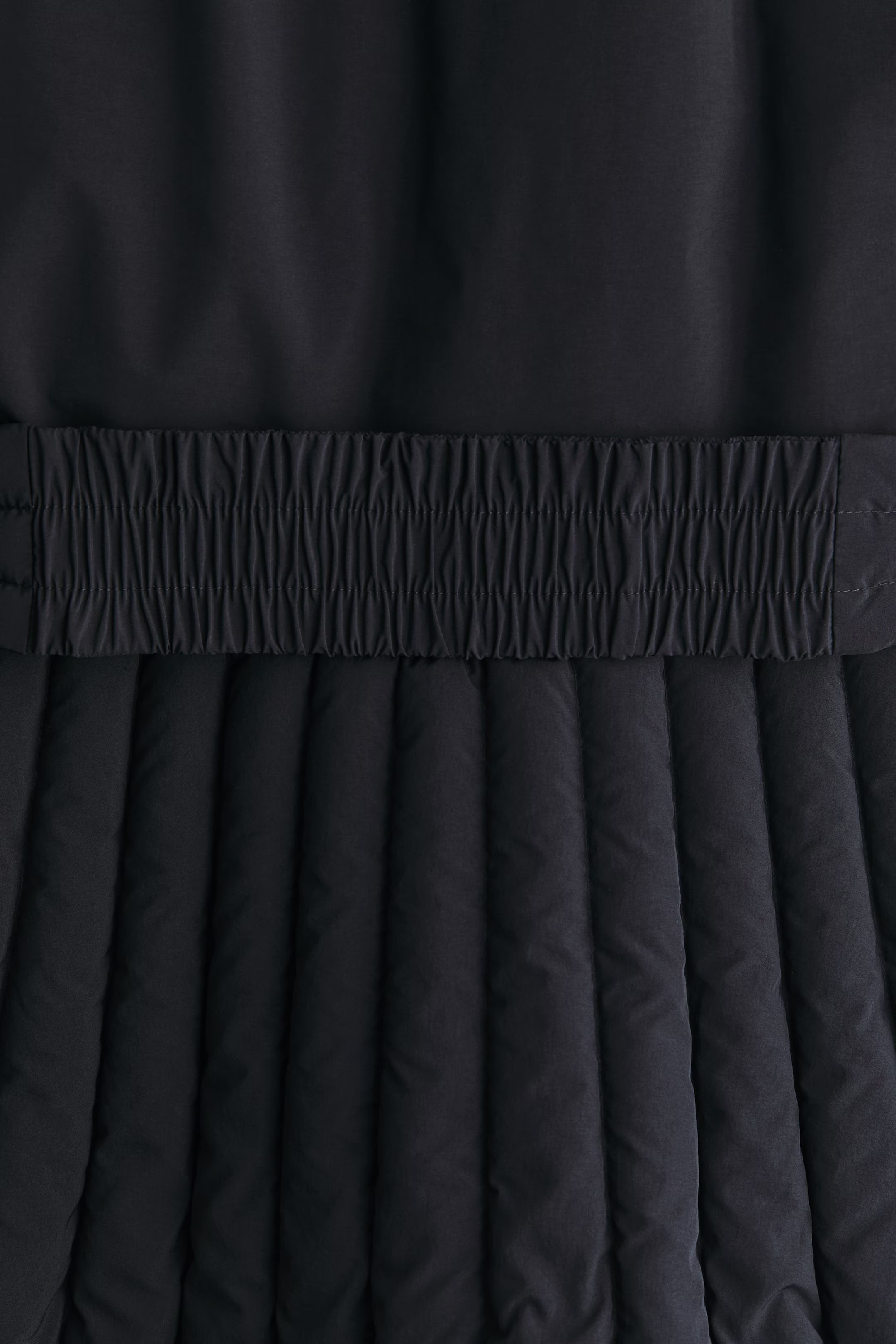 Auraya Ski Jacket | Waterafstotende Dames Ski Jas met Afritsbare Capuchon & Getailleerde Pasvorm