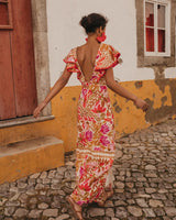 Solana Sunset Maxi Dress met levendige bloemenprint en volantmouwen – Perfect voor zomerse dagen en feestjes.