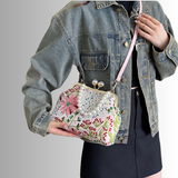 Pearl Blossom Clutch | Vintage Schoudertas met Bloemenprint