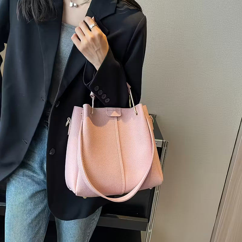 Viva Chic Tote | Elegant Shoulder Bag with Luxurious Details