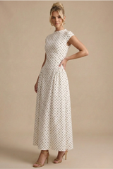 crème maxi jurk met stippenprint en ronde hals productfoto dames