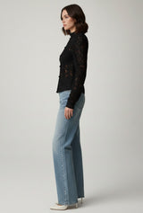 Lunéa Lace Blouse | Kanten Blouse met Staande Kraag & Knopensluiting