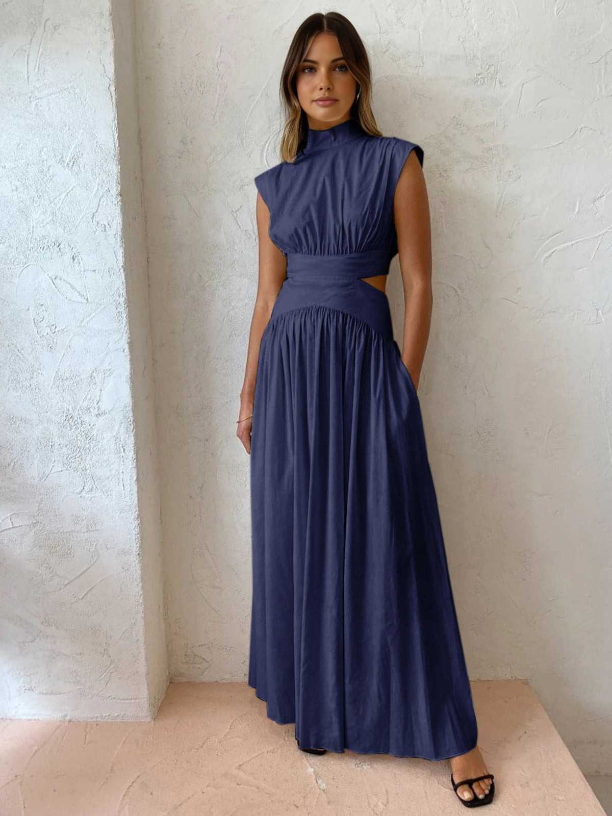 Selene | Mock Neck Cut-Out Maxi Jurk