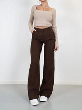 donkerbruine pantalon high waist met elegante wijde pijpen