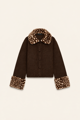 bruin cropped vest dames met knoopsluiting en gespikkelde bontlook kraag