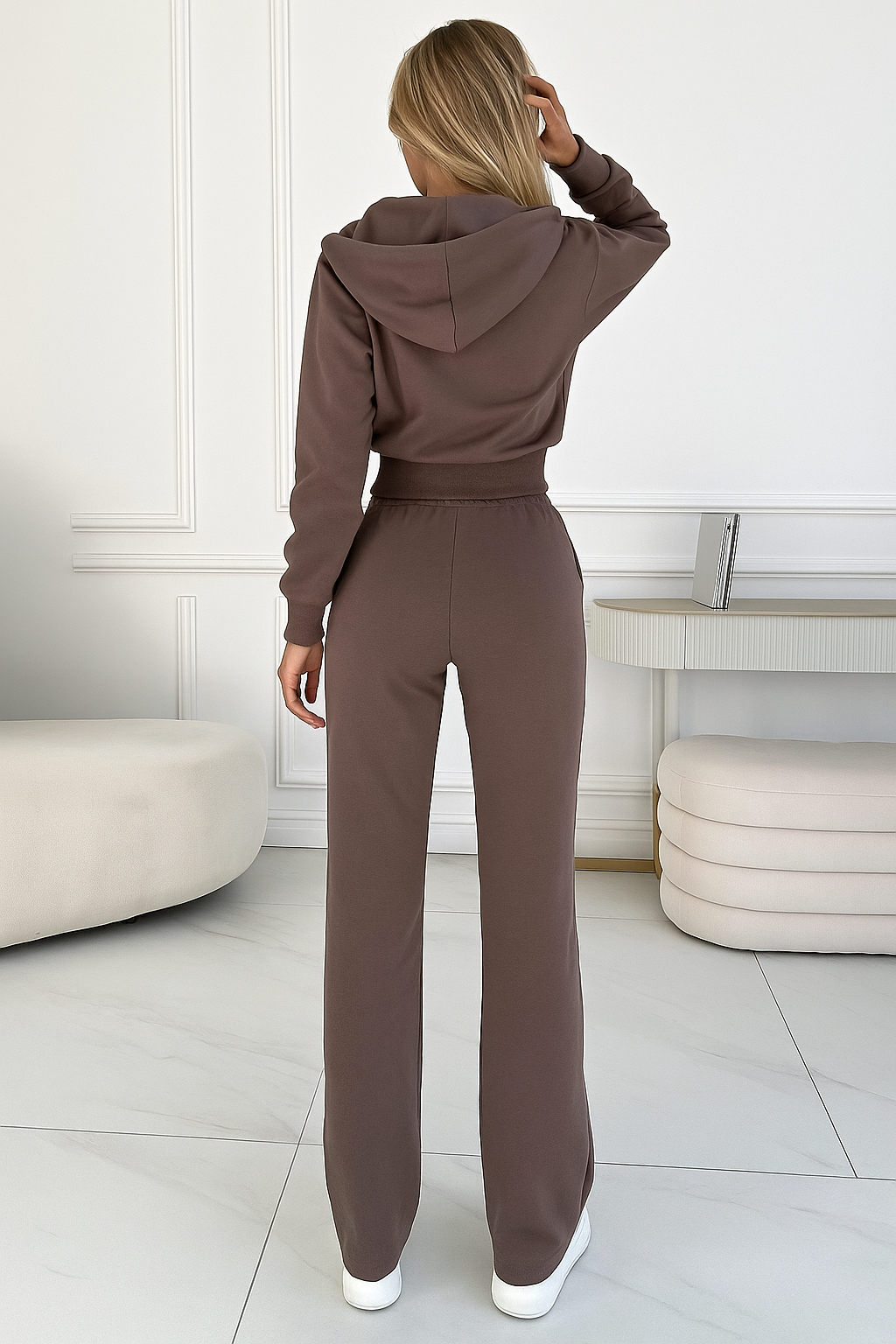 Varella | Luxe dames tracksuit met wide-leg broek & cropped hoodie