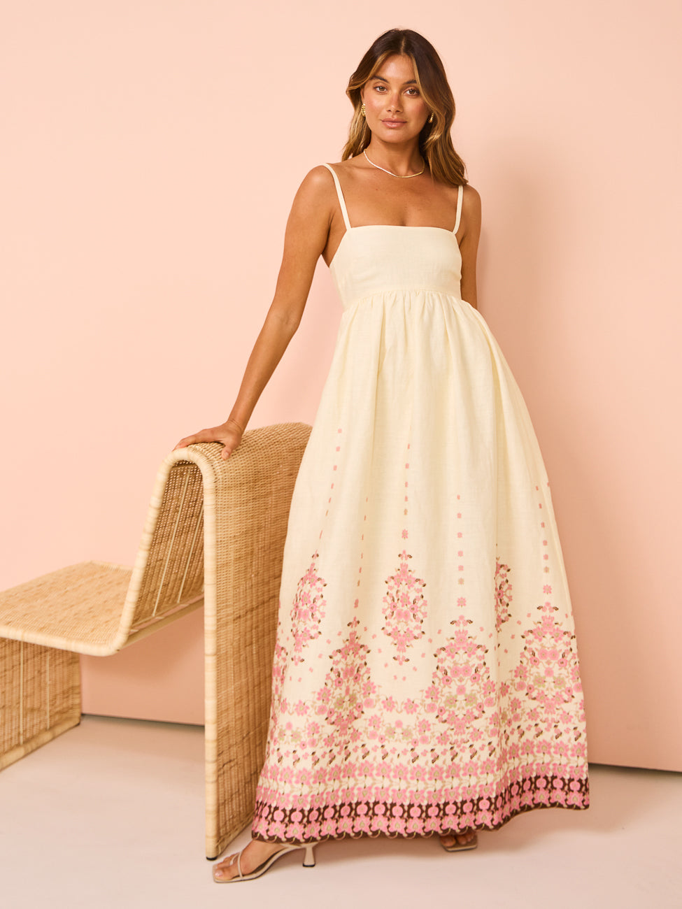 Akalia Maxi Dress met verstelbare bandjes en zakken 

