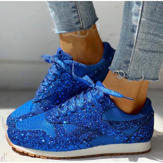Blauwe glitter sneakers met glanzende details en trendy uitstraling