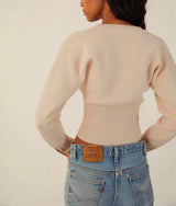 Beige fitted cardigan met taille accent en lange mouwen, achterkant