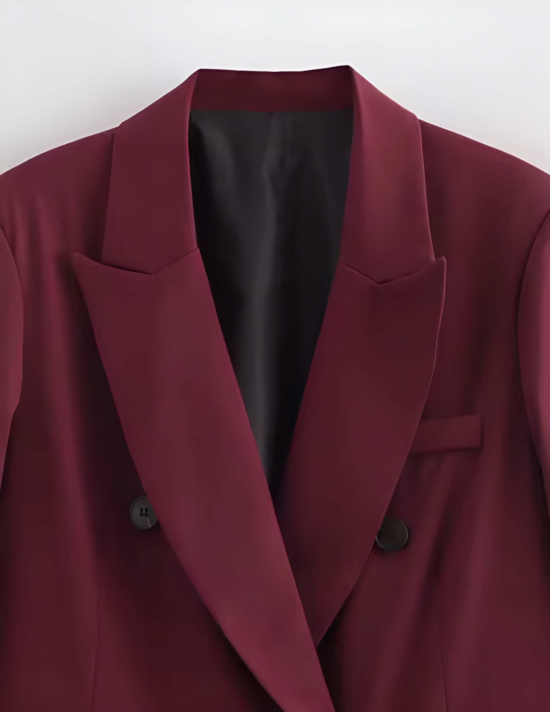 detailfoto reverskraag en voering van bordeaux blazer