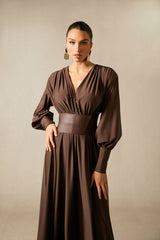 Elaris | Robe Maxi Luxe avec Décolleté en V Profond & Large Ceinture Taille