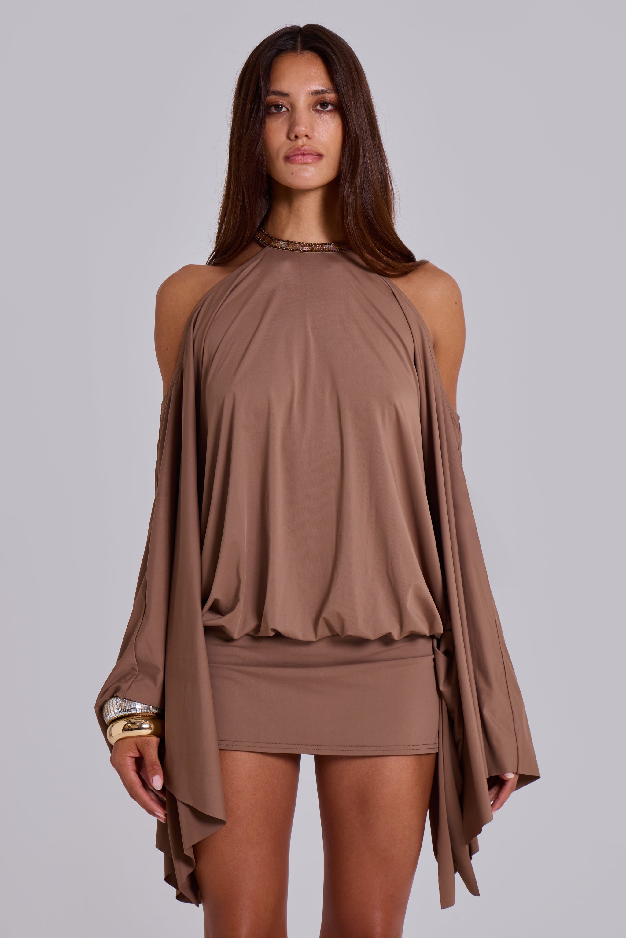 Zafira | Mini robe dos nu de luxe avec détail chaîne