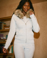 Norvera Fur Lounge Hoodie lichtgrijs met faux fur capuchon voorkant