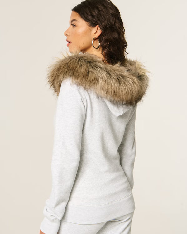 Norvera Fur Lounge Hoodie lichtgrijs met faux fur capuchon achterkant