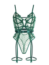 Groene kanten lingerieset met borduursels en jarretelles