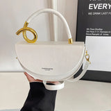 Witte halve maan tas met gouden details – Amara Retro Shoulder Bag