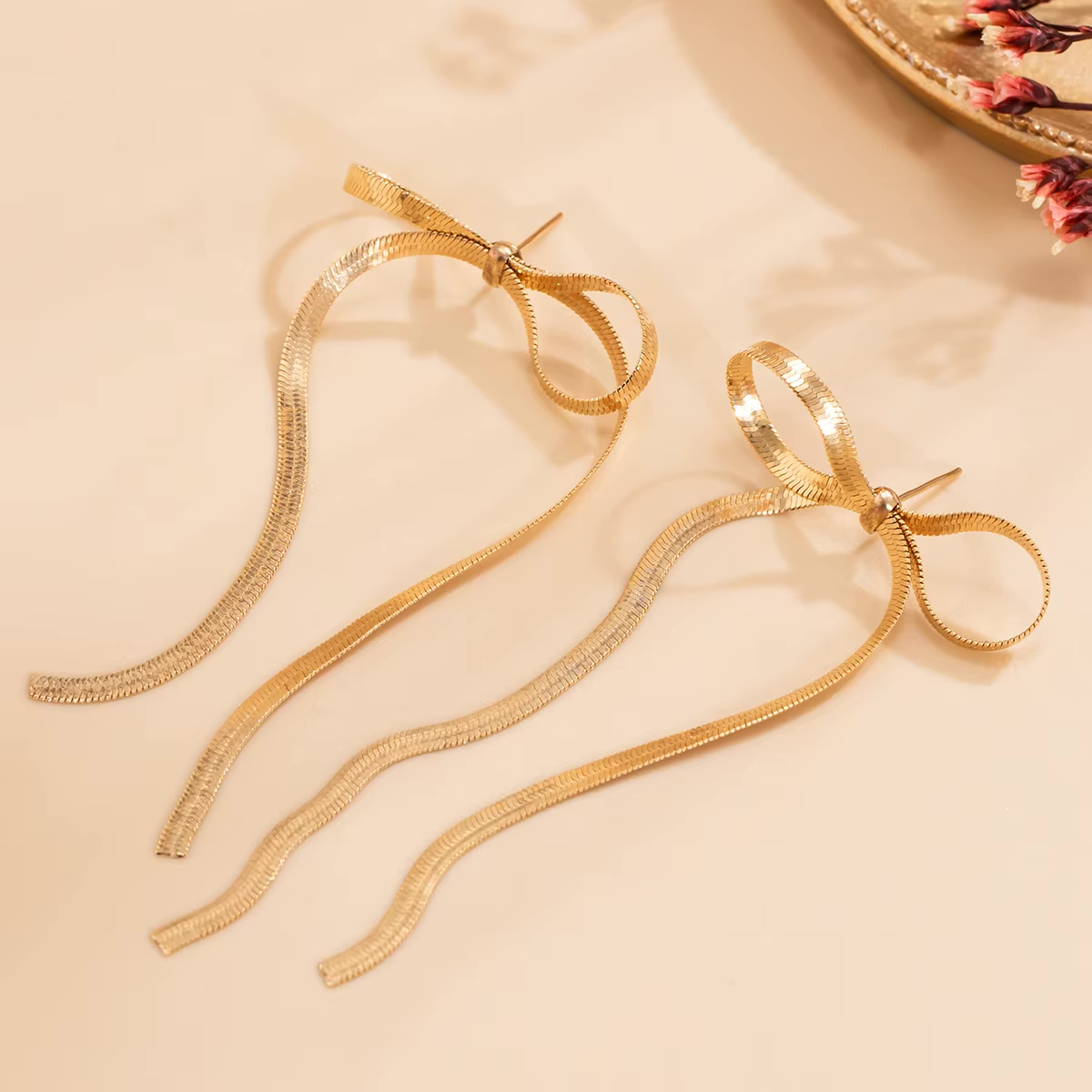 Luxe Bow Earrings | Elegante Strikoorbellen in Goud & Zilver