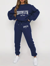 marineblauwe lounge set met ronde hals en rechte broek
