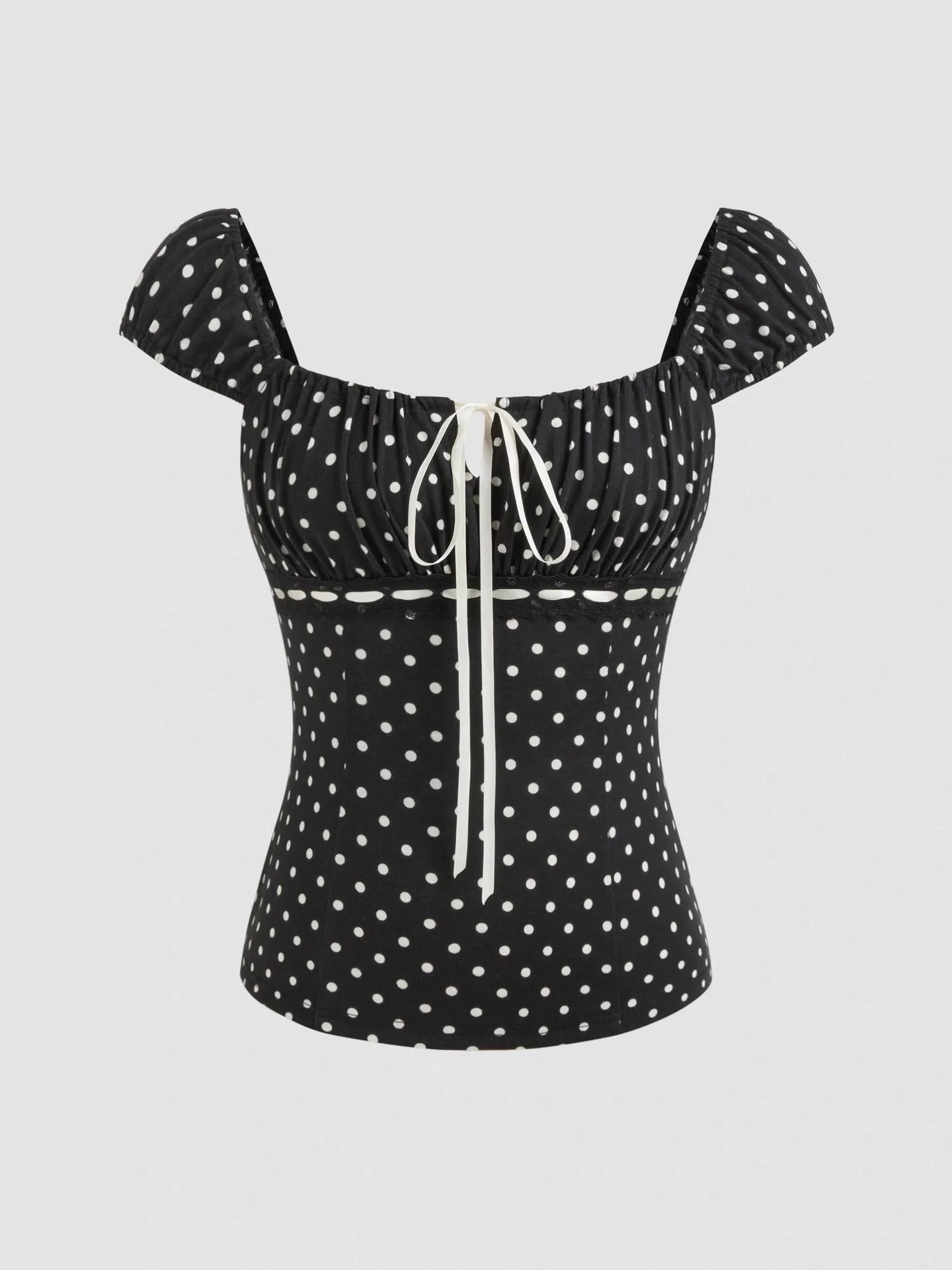 Liora zwarte romantische dames top met witte stippen en vierkante hals