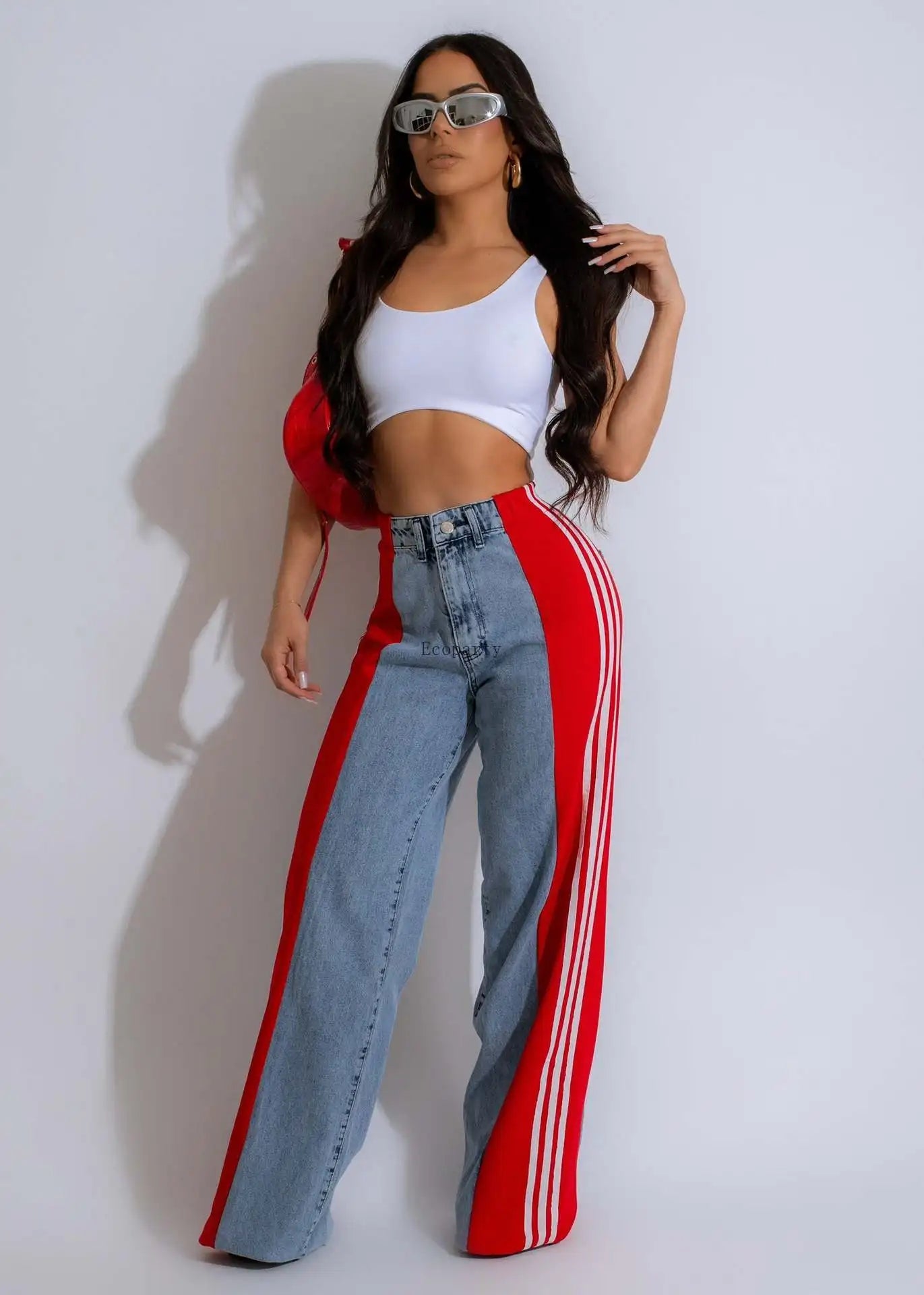 rode sporty jeans met strepen en denim