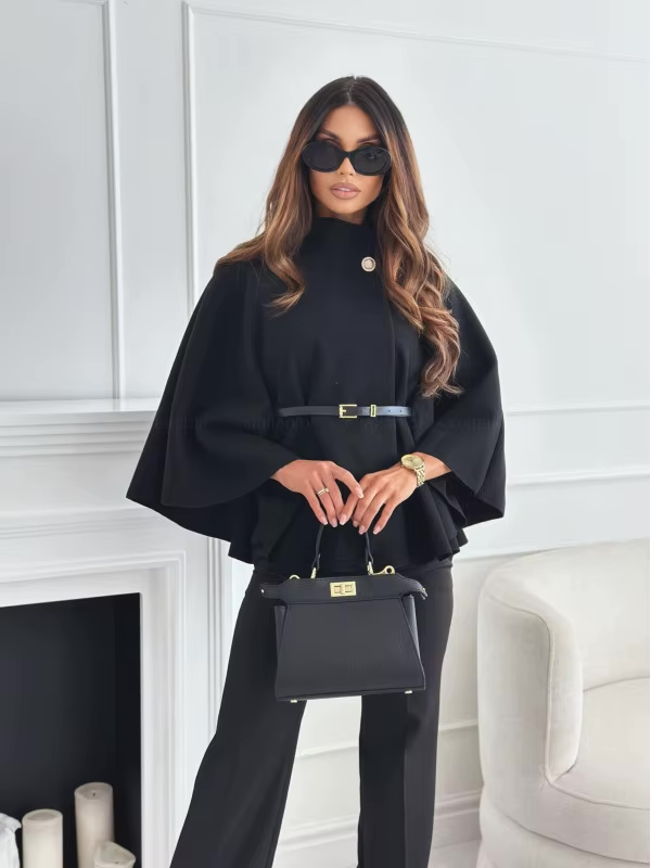 Arlena | Elegante Cape Top met Ceintuur & Wijde Mouwen