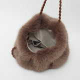Fiora Fluff Bag | Luxe Teddy Handtas met Gevlochten Handvat & Ketting