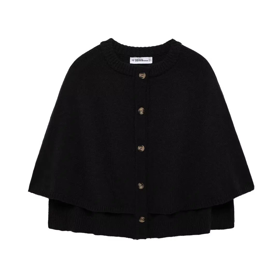 zwart gebreid vest met cape-look en knopen, voorkant