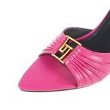 fuchsia roze  hakken met open neus en gouden gesp