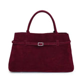 bordeauxrode luxe handtas met buckledetail en suède afwerking