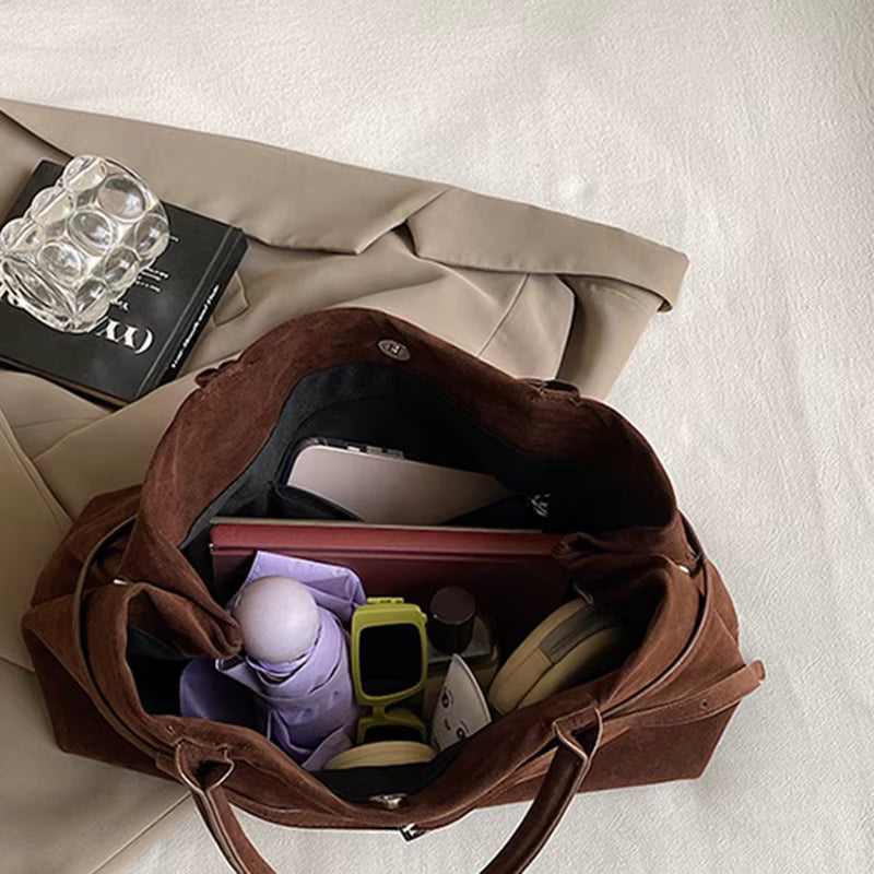 Belviora | Luxe Handtas met Suède Look & Buckledetail