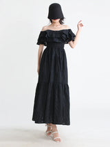 zwarte elegante off shoulder jurk met broderie details