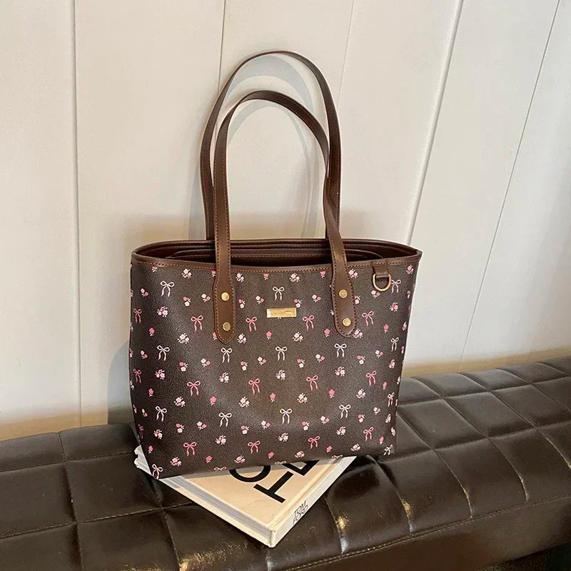 Stijlvolle Belle Charme Tote – ruime schoudertas met elegant patroon, ideaal voor dagelijks gebruik