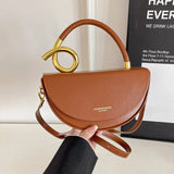 Camel halve maan tas met gouden details – Amara Retro Shoulder Bag