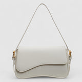 witte schoudertas met verstelbare band en minimalistisch design