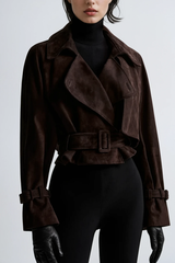 Avenza Belted Jacket bruin – cropped suède-look jas met ceintuur