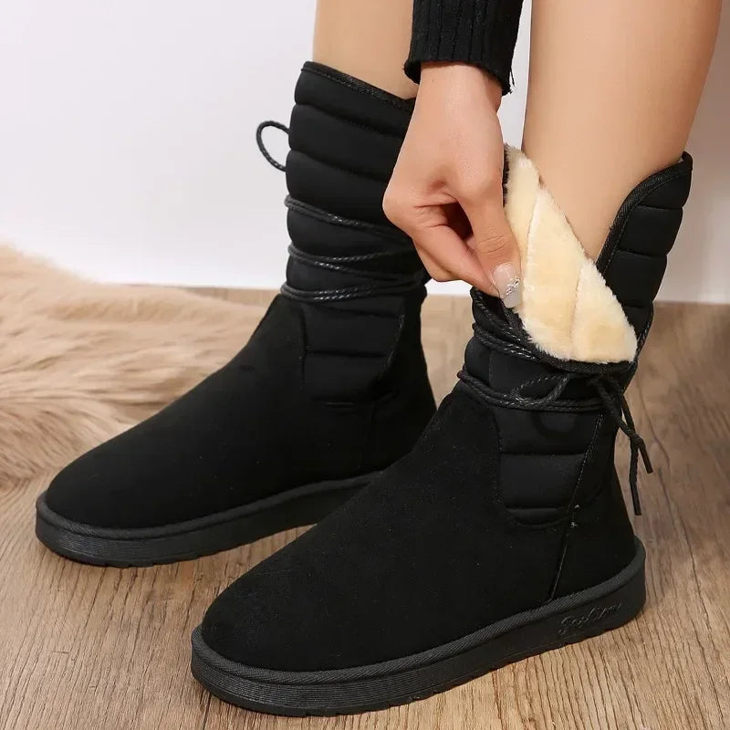 zwarte winterboots met beige voering en stevige zool