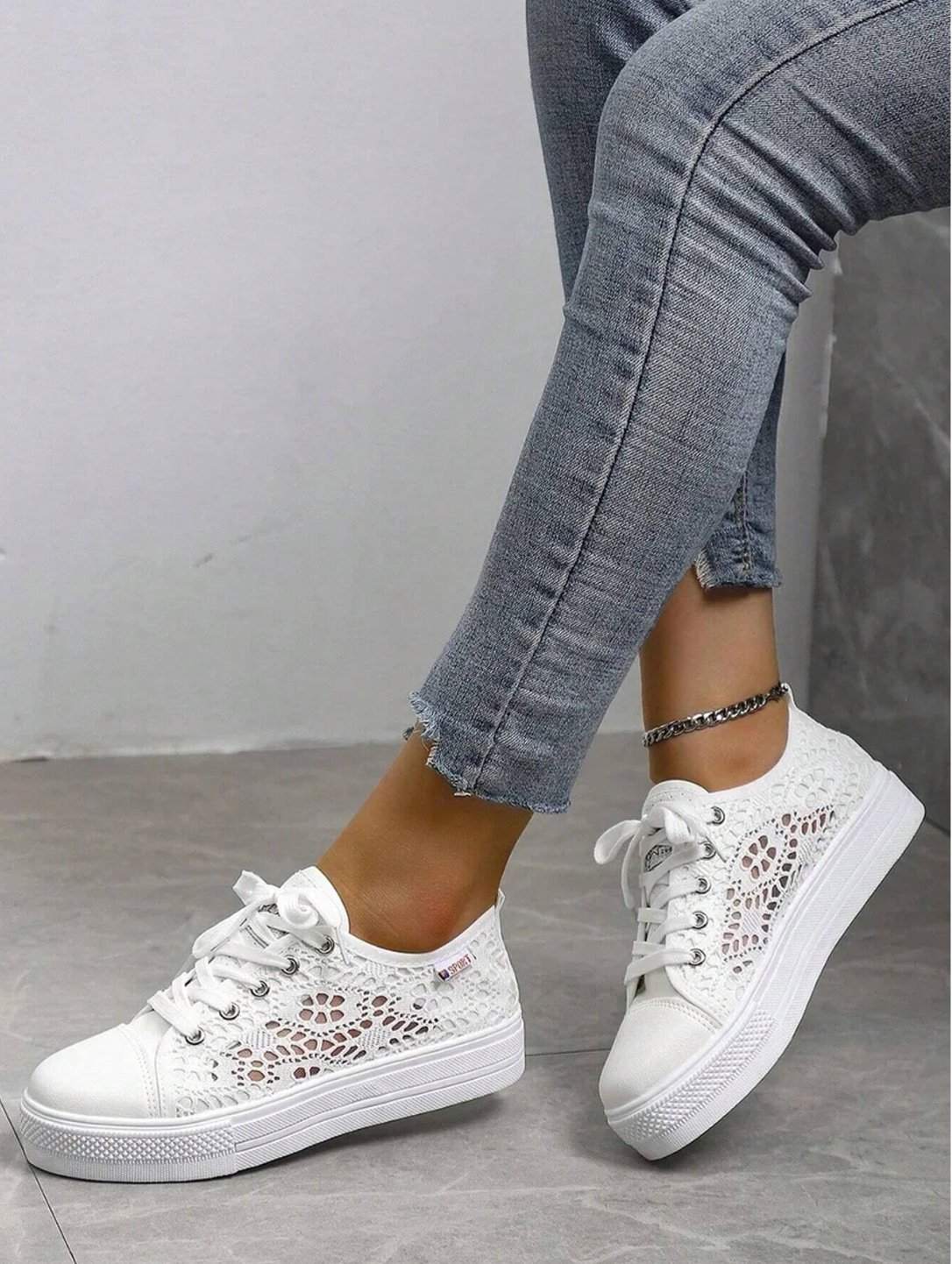 dames sneakers met kant en verhoogde zool
