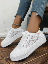 Lazira Lace Sneakers | Zomerse Plateau Gympen met Kant in Zwart & Wit