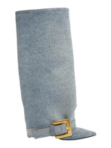 Denimblauwe laarzen met gesp – moderne high-fashion boots
