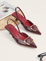 bordeaux lakpumps met gesp en kitten heel