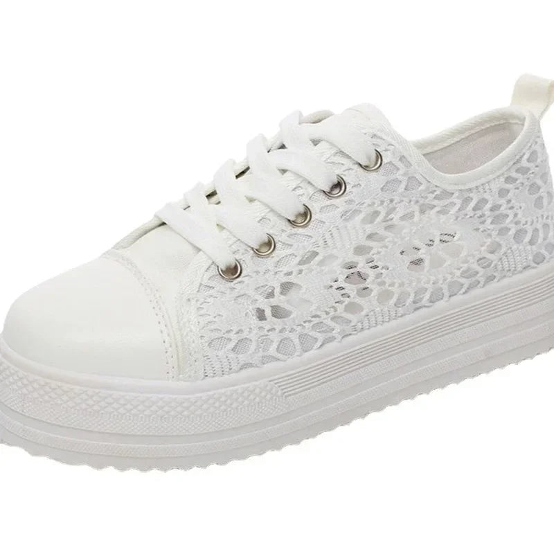 Lazira Lace Sneakers | Zomerse Plateau Gympen met Kant in Zwart & Wit