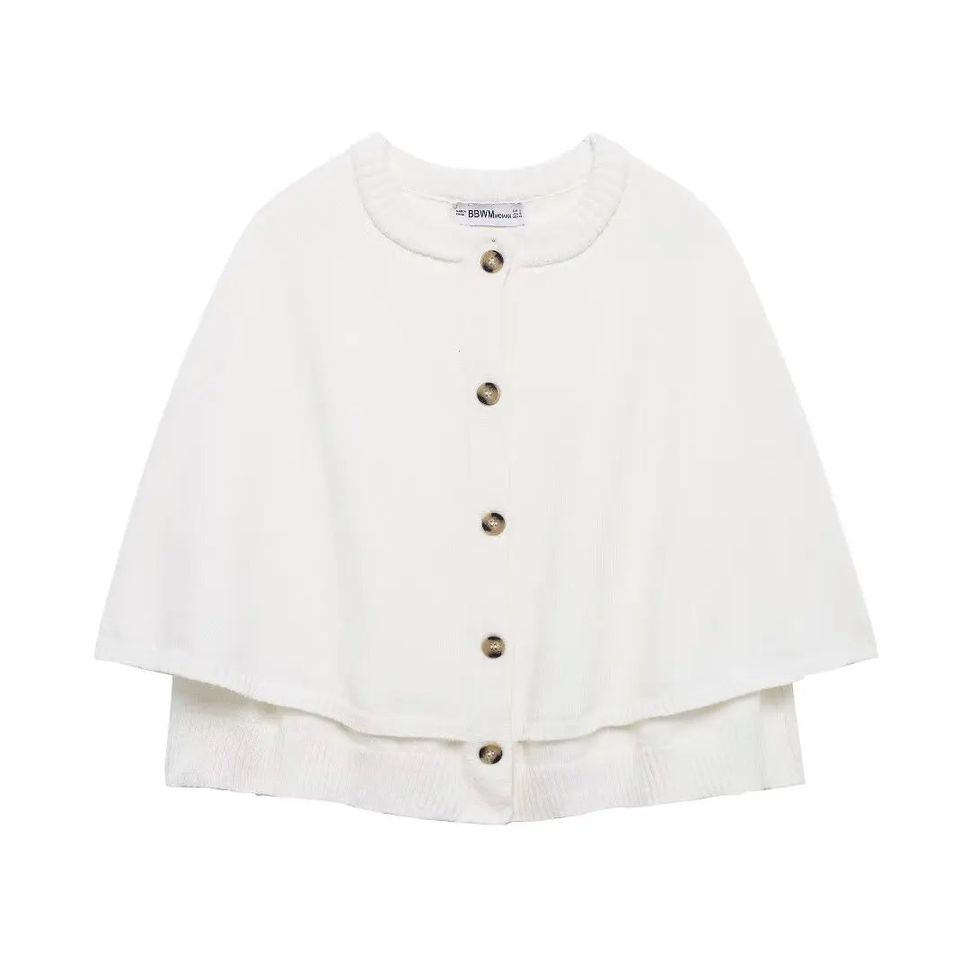 wit gebreid vest met cape-look en knopen, voorkant