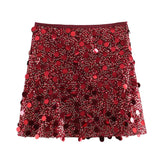 Glam Elegance Mini Skirt in donkerrode sprankelende pailletten, perfect voor feestdagen en speciale gelegenheden.