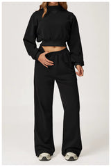 Zwarte lounge set met wide leg sweatpants en cropped hoodie